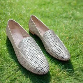 LA LISA -  Platino Perforated Loafer