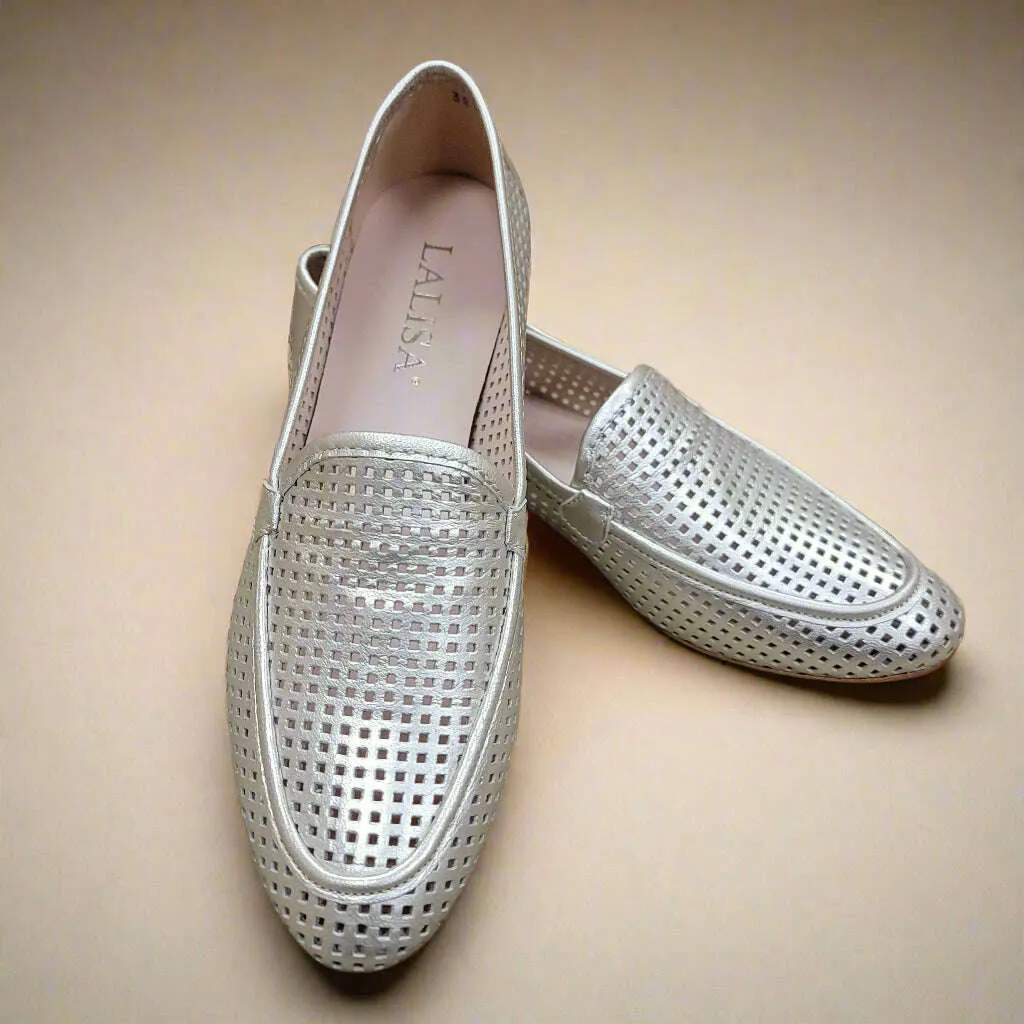 LA LISA -  Platino Perforated Loafer