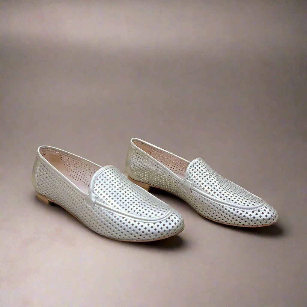 LA LISA -  Platino Perforated Loafer