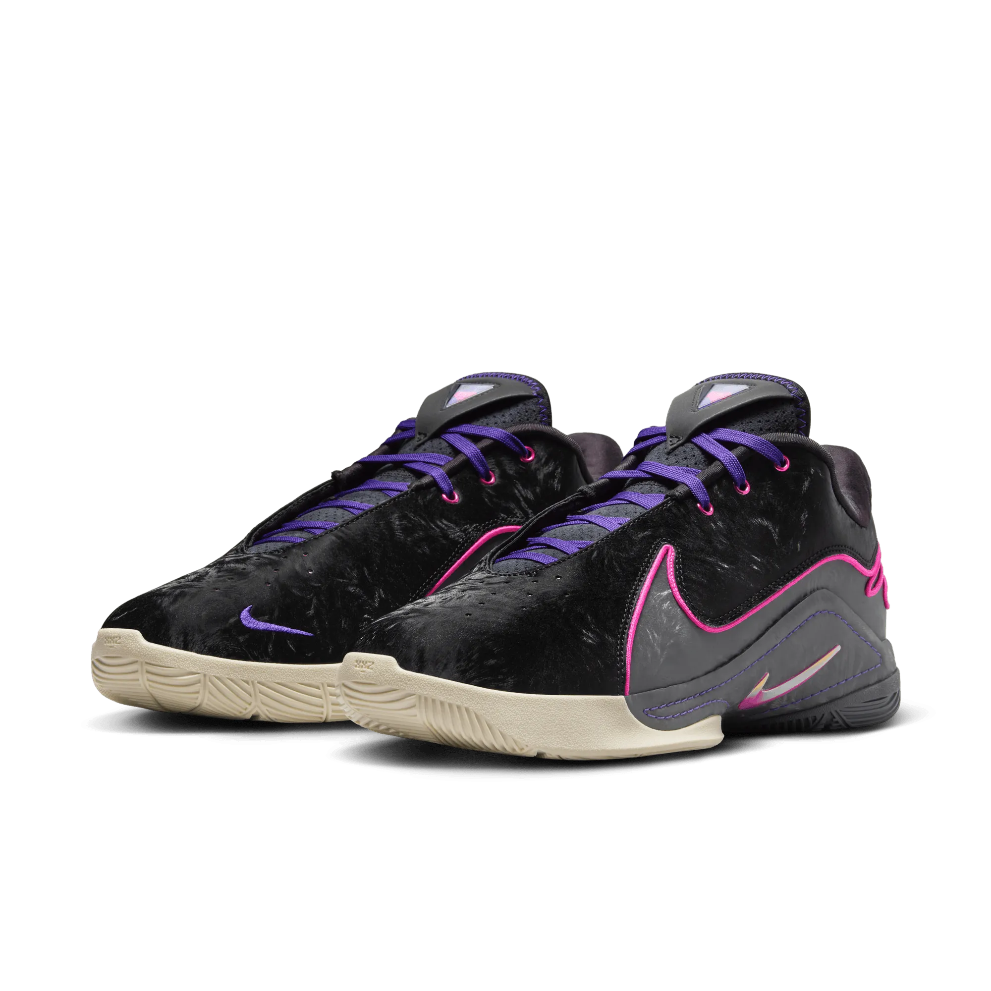 LEBRON XXII EP BASKETBALL SHOES