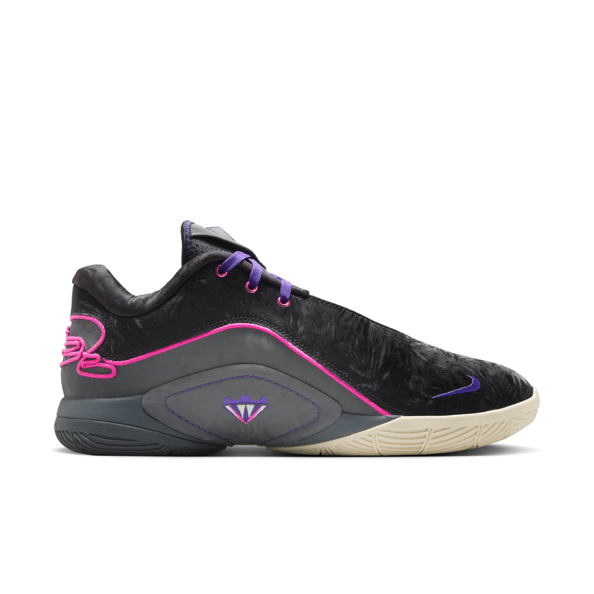 LEBRON XXII EP BASKETBALL SHOES