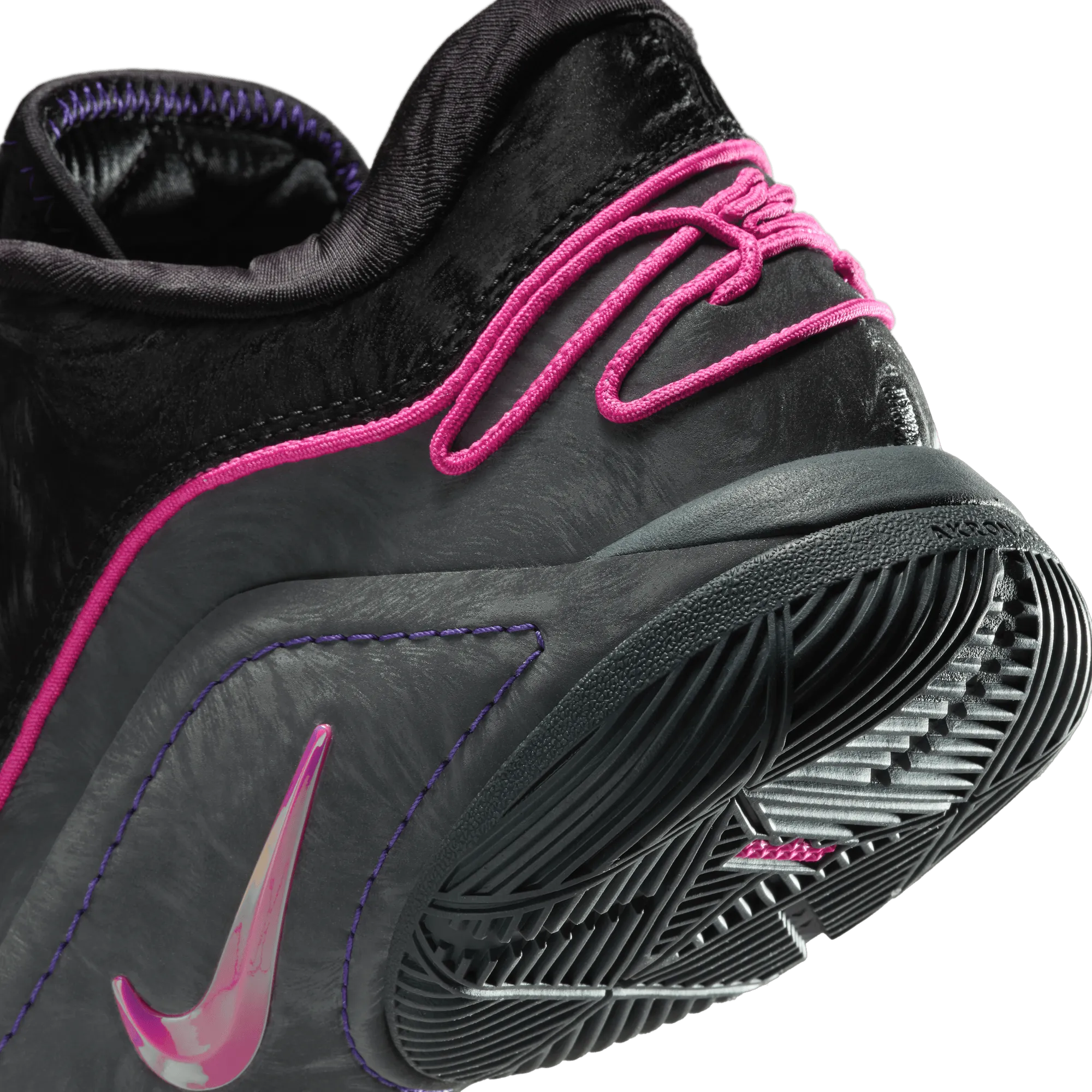 LEBRON XXII EP BASKETBALL SHOES