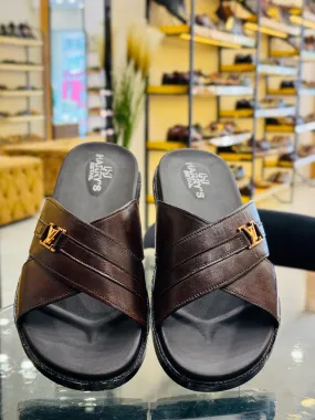 STRIDE BROWN SLIPPERS