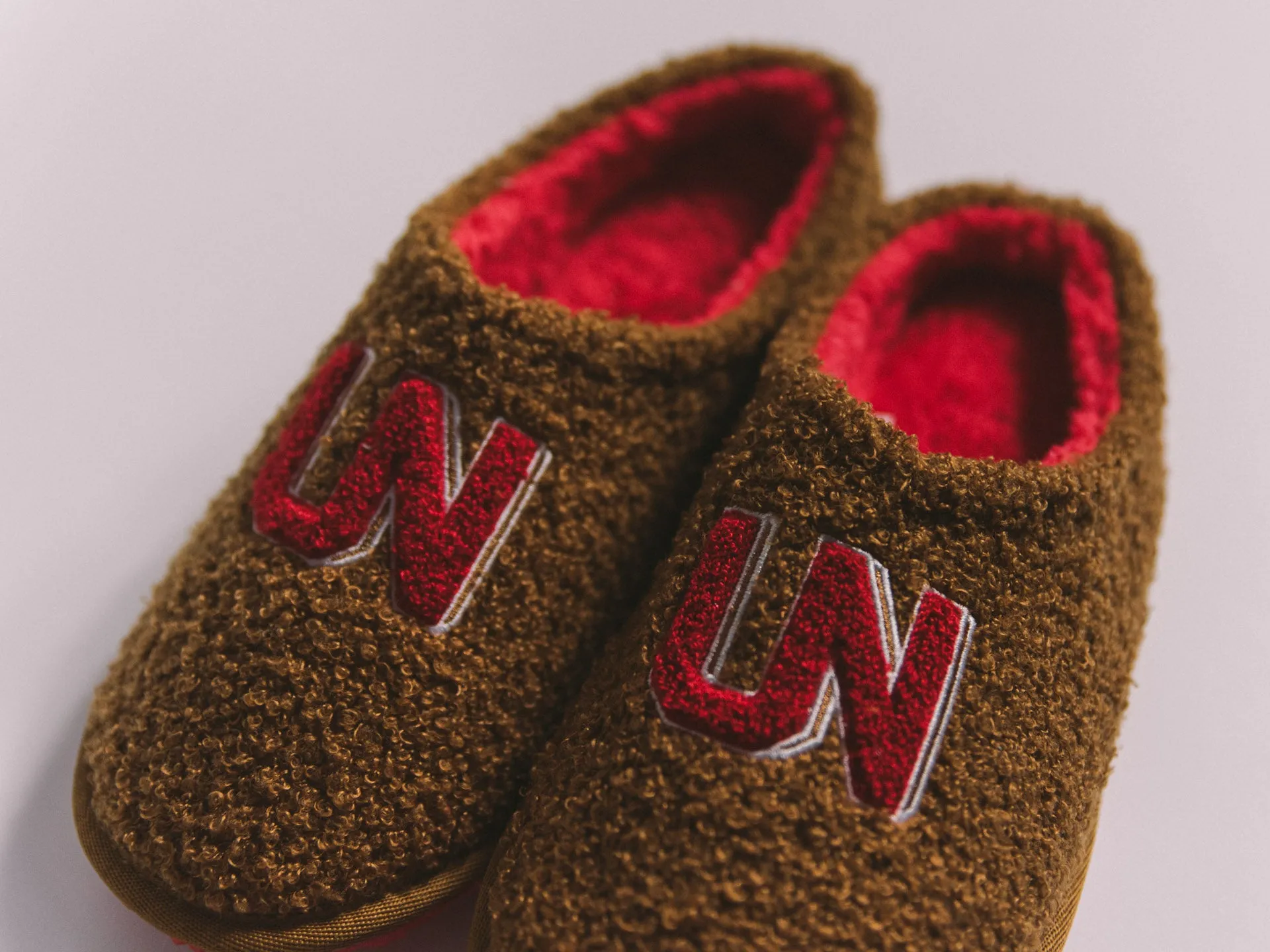 UNHEARDOF Core Logo Indoor House Slippers 'Cubby' OG $55.00