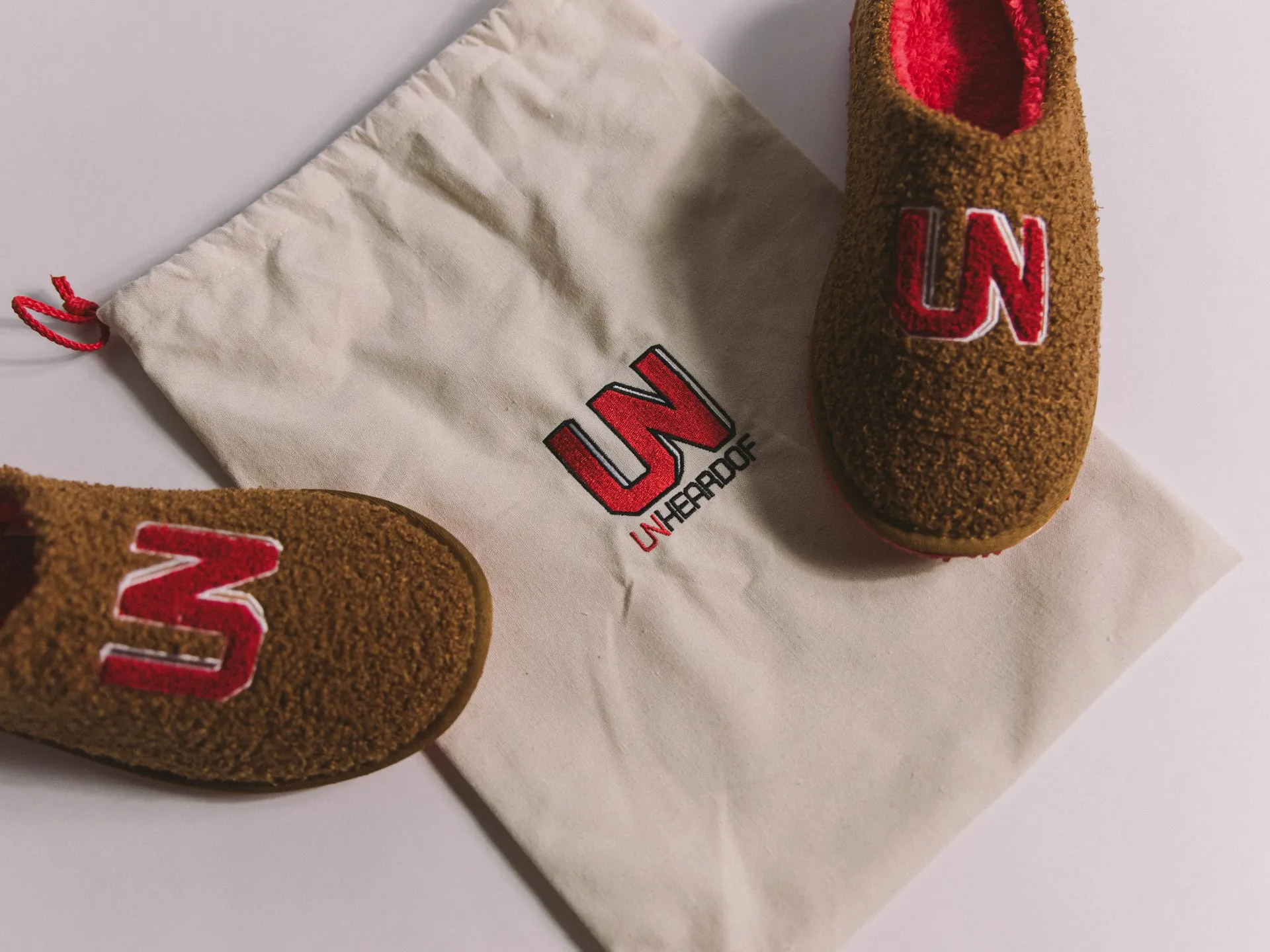 UNHEARDOF Core Logo Indoor House Slippers 'Cubby' OG $55.00