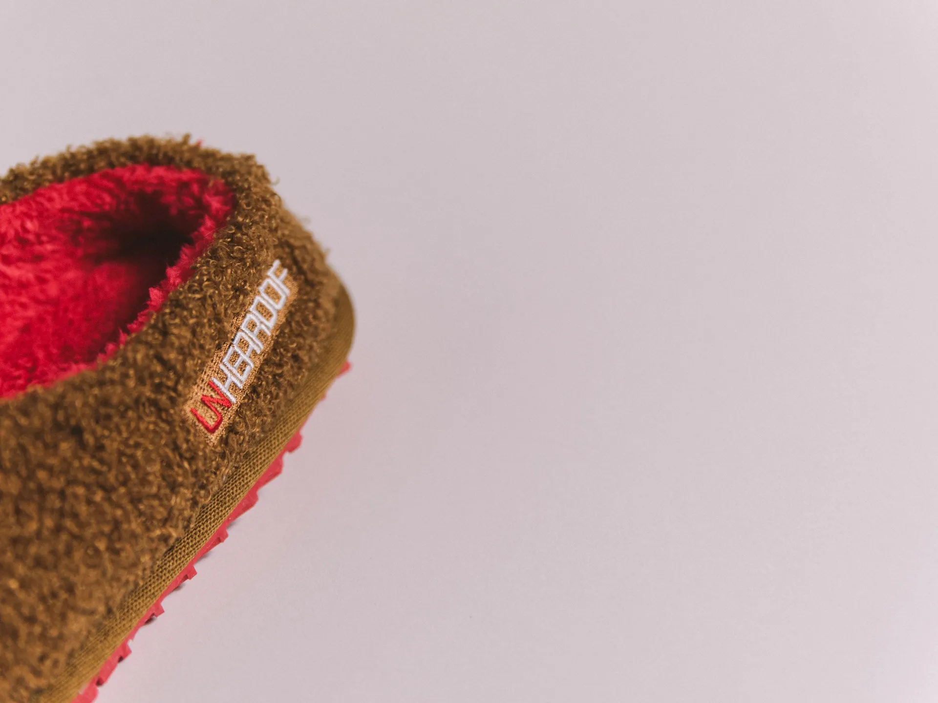 UNHEARDOF Core Logo Indoor House Slippers 'Cubby' OG $55.00